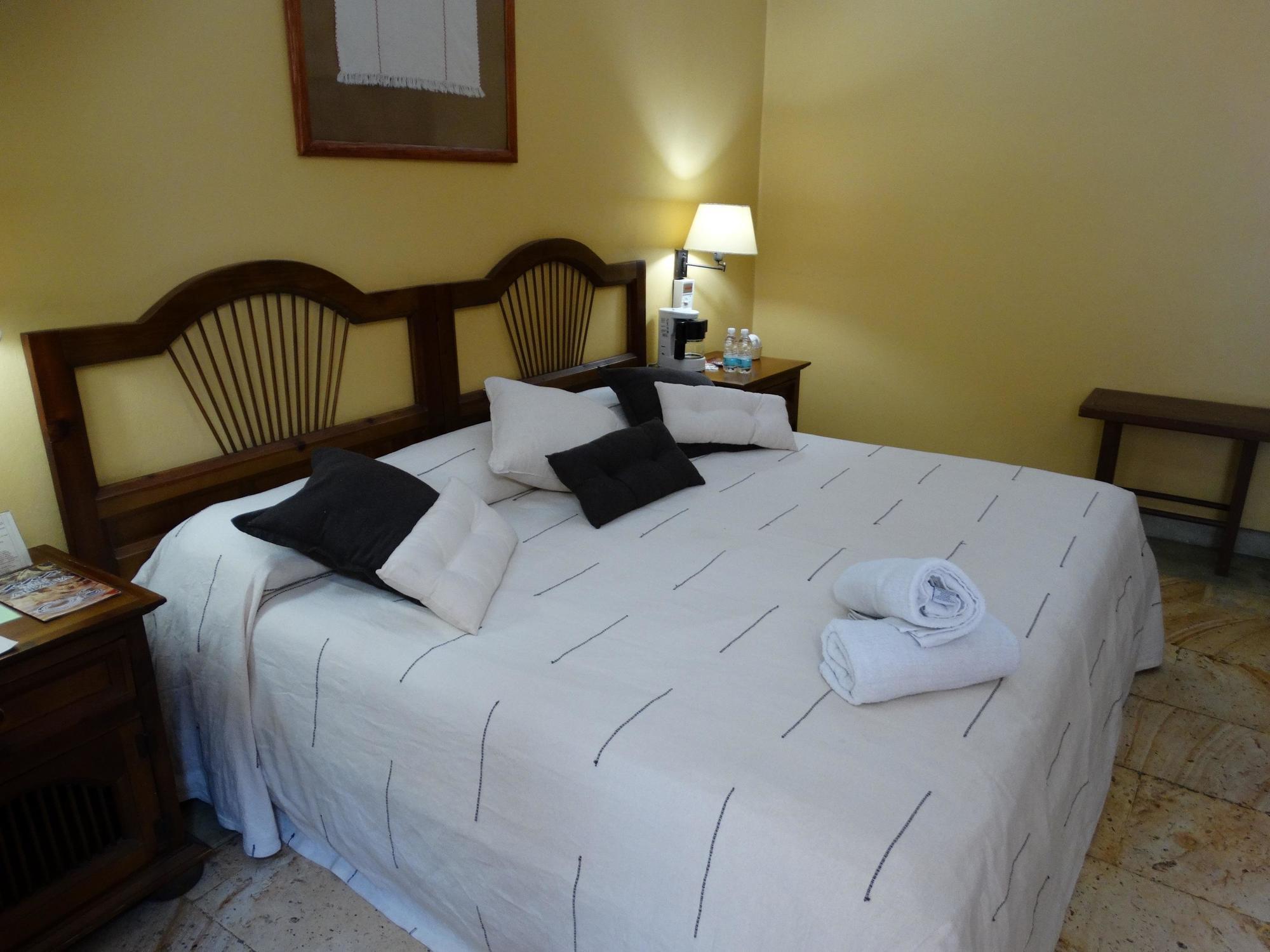 Hotel Aitana Oaxaca Bagian luar foto