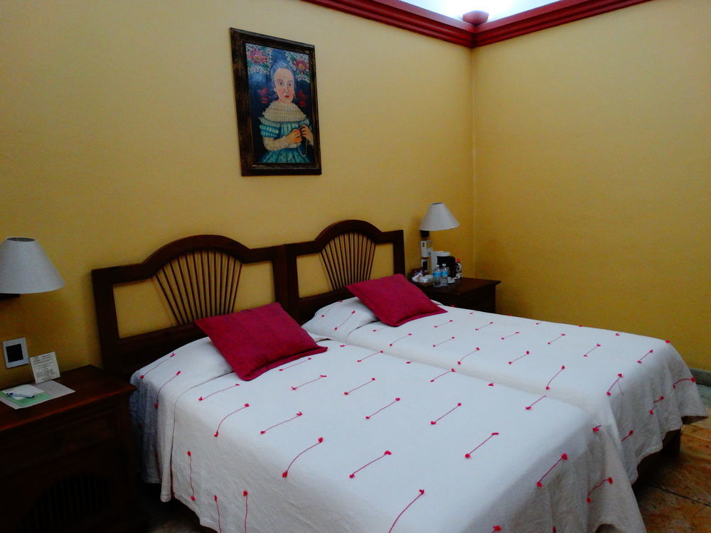 Hotel Aitana Oaxaca Bagian luar foto